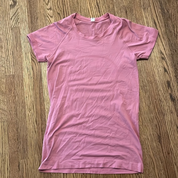 Size 6 pink swiftly tech - Picture 1 of 3